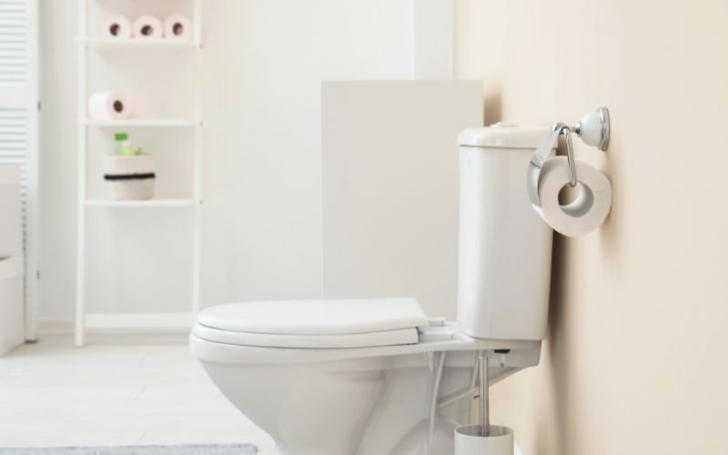 How to Maximize Space in a Small Bathroom