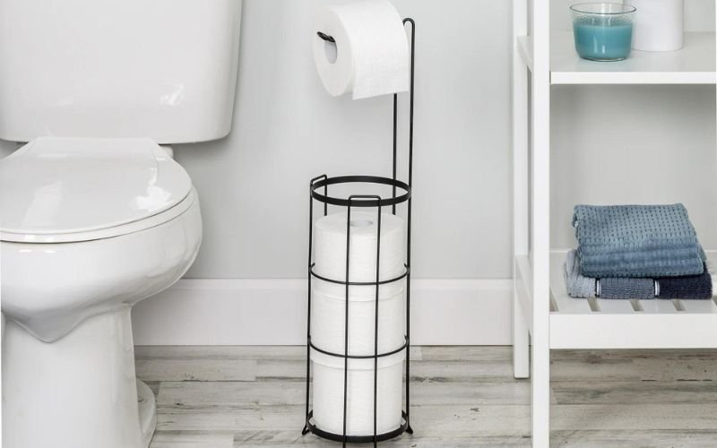 How to Maximize Space in a Small Bathroom