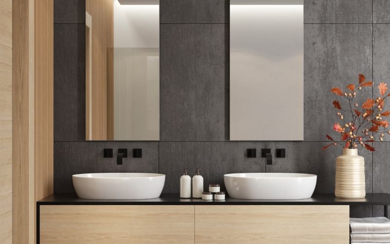 How to Maximize Space in a Small Bathroom