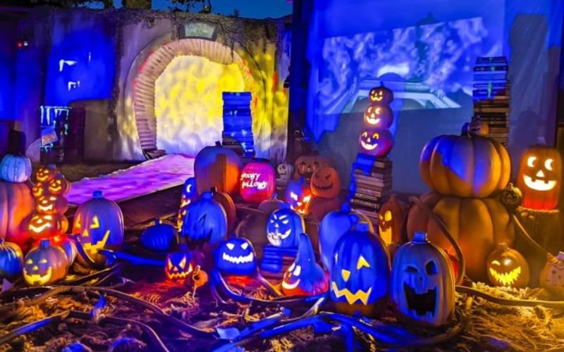 Top 2024 Halloween Decor Trends to Haunt Your Home