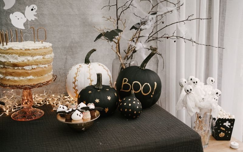 Top 2024 Halloween Decor Trends to Haunt Your Home