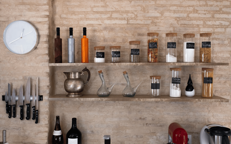 How to Decorate Kitchen Shelves